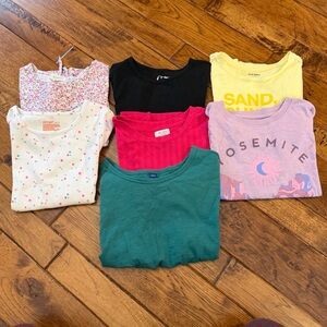 Assorted girls Short Sleeve Tees - Multi-Color lot. Size: L (10/12)